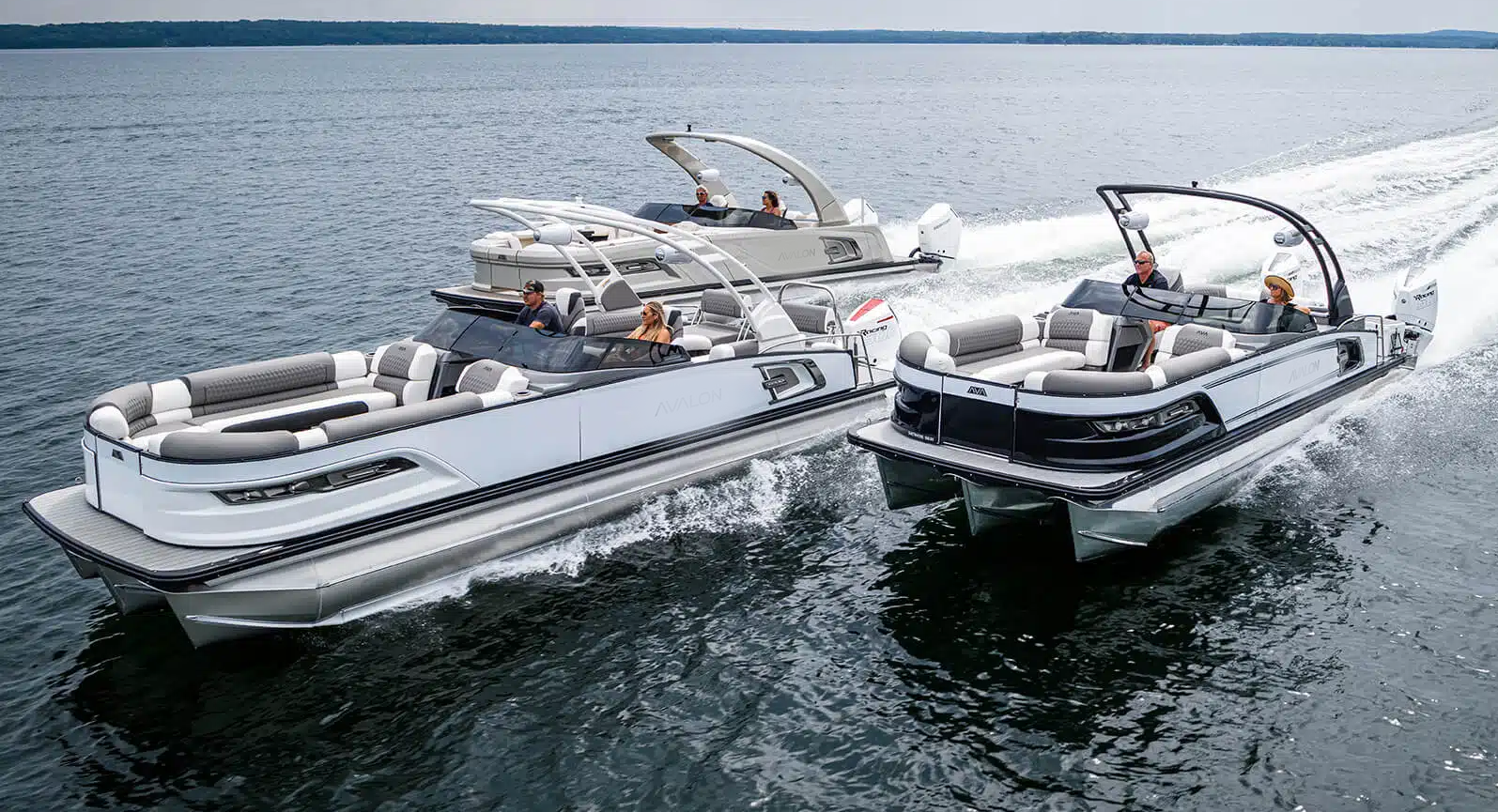 Read more about the article Starcraft Pontoon Boats vs. Sun Tracker Pontoon Boats: Which Brand Offers the Better Boating Experience?