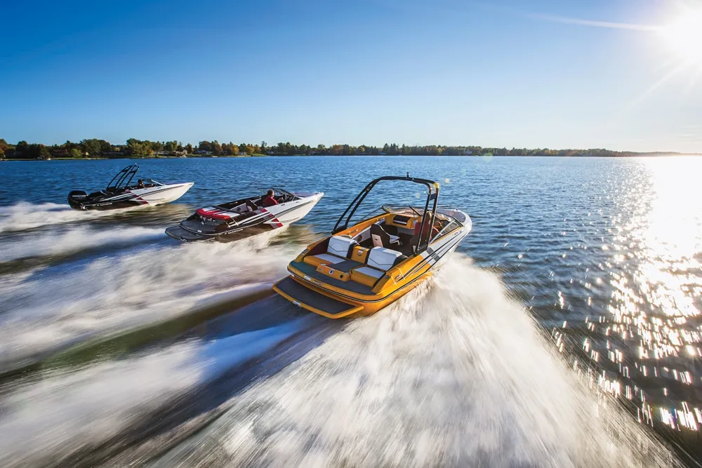 You are currently viewing Starcraft SV J9 SS vs. Yamaha AR195: Which Jet Boat Makes Saturday More Fun?